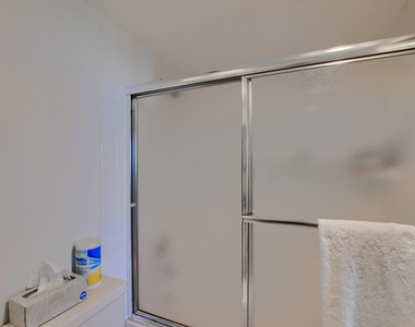 7754 Lakeside Boulevard - Photo Thumbnail 12