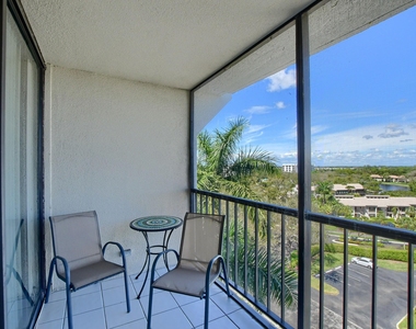 7754 Lakeside Boulevard - Photo Thumbnail 4
