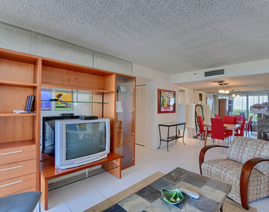 7754 Lakeside Boulevard - Photo Thumbnail 5