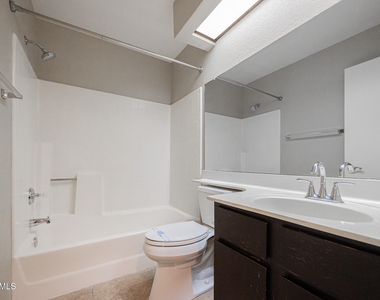 2035 S Elm Street - Photo Thumbnail 16