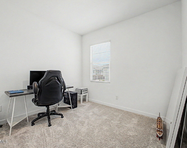 8149 E Petunia Avenue - Photo Thumbnail 19