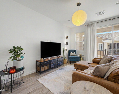 8149 E Petunia Avenue - Photo Thumbnail 2