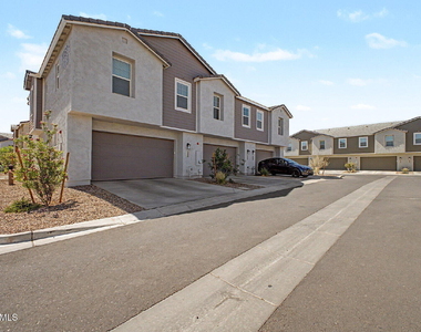 8149 E Petunia Avenue - Photo Thumbnail 24