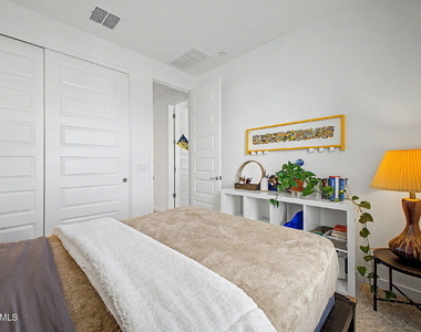 8149 E Petunia Avenue - Photo Thumbnail 16