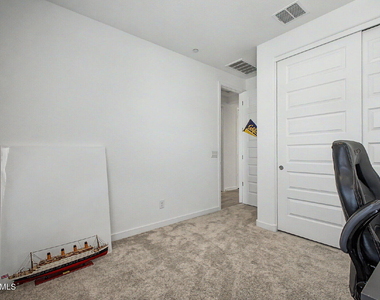8149 E Petunia Avenue - Photo Thumbnail 18