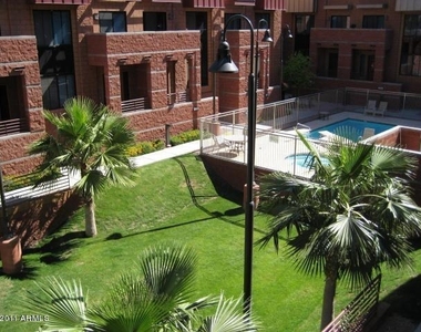 330 S Farmer Avenue - Photo Thumbnail 16