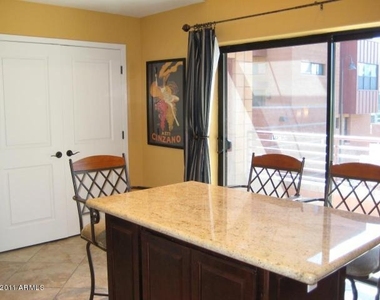 330 S Farmer Avenue - Photo Thumbnail 4