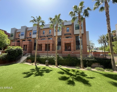 330 S Farmer Avenue - Photo Thumbnail 26