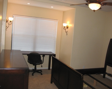 330 S Farmer Avenue - Photo Thumbnail 21