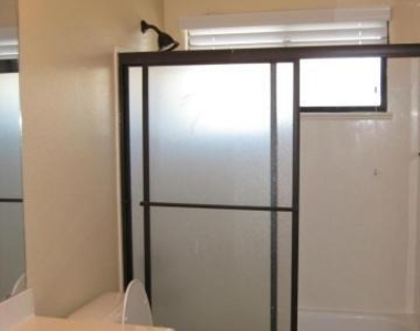 330 S Farmer Avenue - Photo Thumbnail 14