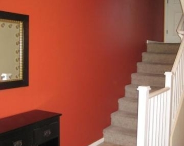 330 S Farmer Avenue - Photo Thumbnail 10