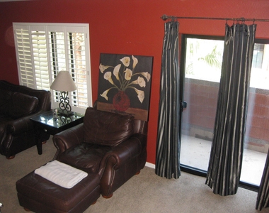 330 S Farmer Avenue - Photo Thumbnail 9