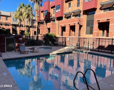 305 S Wilson Street - Photo Thumbnail 24