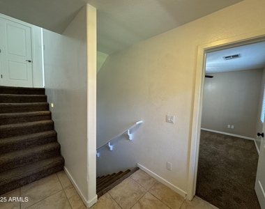 305 S Wilson Street - Photo Thumbnail 17