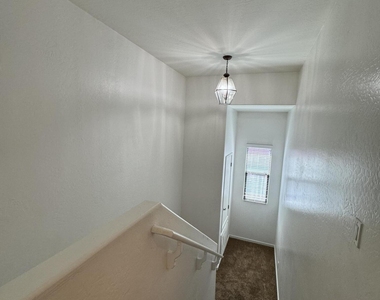305 S Wilson Street - Photo Thumbnail 18