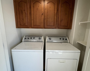 305 S Wilson Street - Photo Thumbnail 7