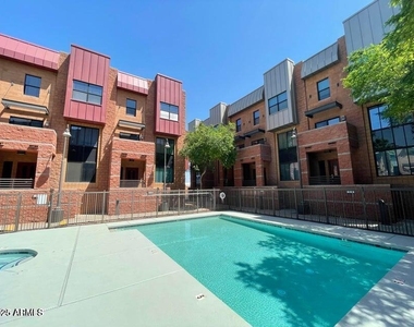 305 S Wilson Street - Photo Thumbnail 23