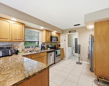 5141 Nw 3rd Terrace - Photo Thumbnail 8