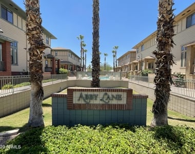 750 S Beck Avenue - Photo Thumbnail 21