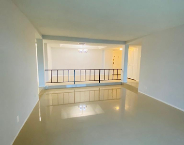 3760 Inverrary Drive - Photo Thumbnail 11