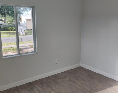 210 Sw 7th Street - Photo Thumbnail 7