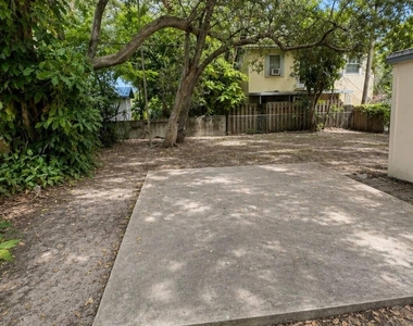210 Sw 7th Street - Photo Thumbnail 4
