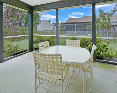 113 Pinewood Court - Photo Thumbnail 21