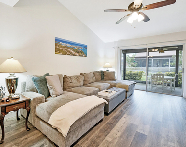 113 Pinewood Court - Photo Thumbnail 5