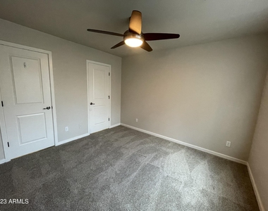 330 S Farmer Avenue - Photo Thumbnail 29