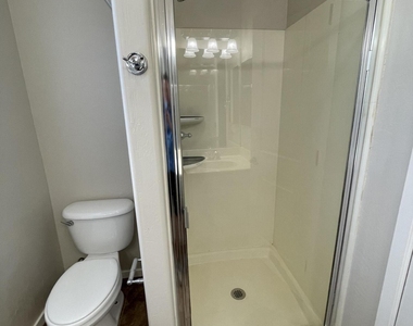 330 S Farmer Avenue - Photo Thumbnail 20
