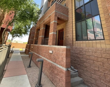 330 S Farmer Avenue - Photo Thumbnail 2