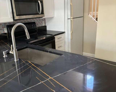 1088 Coral Club Drive - Photo Thumbnail 5