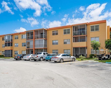 4324 Nw 9th Avenue - Photo Thumbnail 1