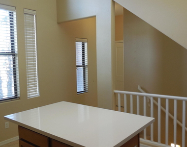 746 S Beck Avenue - Photo Thumbnail 3