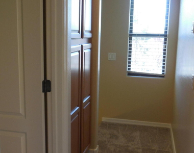 746 S Beck Avenue - Photo Thumbnail 16