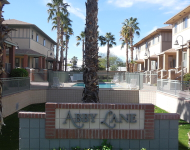 746 S Beck Avenue - Photo Thumbnail 20