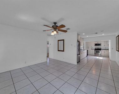 1906 Nw 45th Court - Photo Thumbnail 6