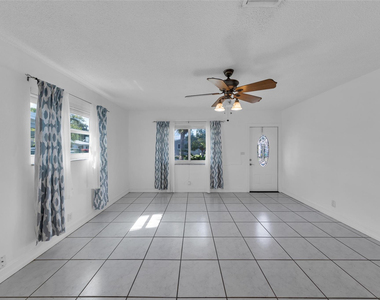 1906 Nw 45th Court - Photo Thumbnail 4