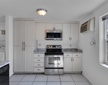 1906 Nw 45th Court - Photo Thumbnail 10