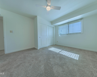 4558 N 15th Avenue - Photo Thumbnail 34
