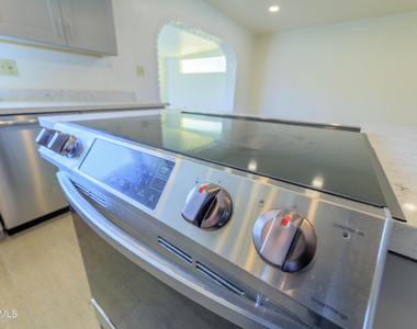 4558 N 15th Avenue - Photo Thumbnail 20