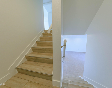 4558 N 15th Avenue - Photo Thumbnail 25
