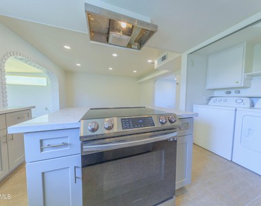4558 N 15th Avenue - Photo Thumbnail 19