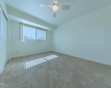 4558 N 15th Avenue - Photo Thumbnail 33