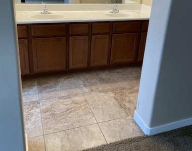1155 E Cedar Street - Photo Thumbnail 10