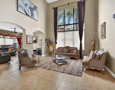 3501 Collonade Drive - Photo Thumbnail 11