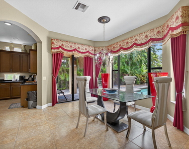 3501 Collonade Drive - Photo Thumbnail 7