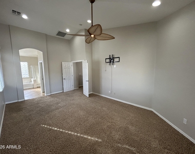 5411 W Rowel Road - Photo Thumbnail 13