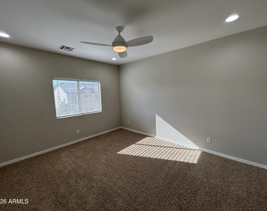 5411 W Rowel Road - Photo Thumbnail 17
