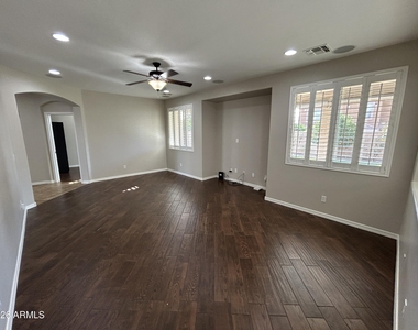 5411 W Rowel Road - Photo Thumbnail 10